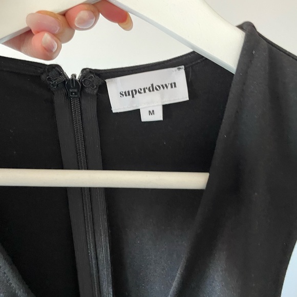 SKYE MINI DRESS IN BLACK SUPERDOWN SIZE M never worn - Picture 2 of 2